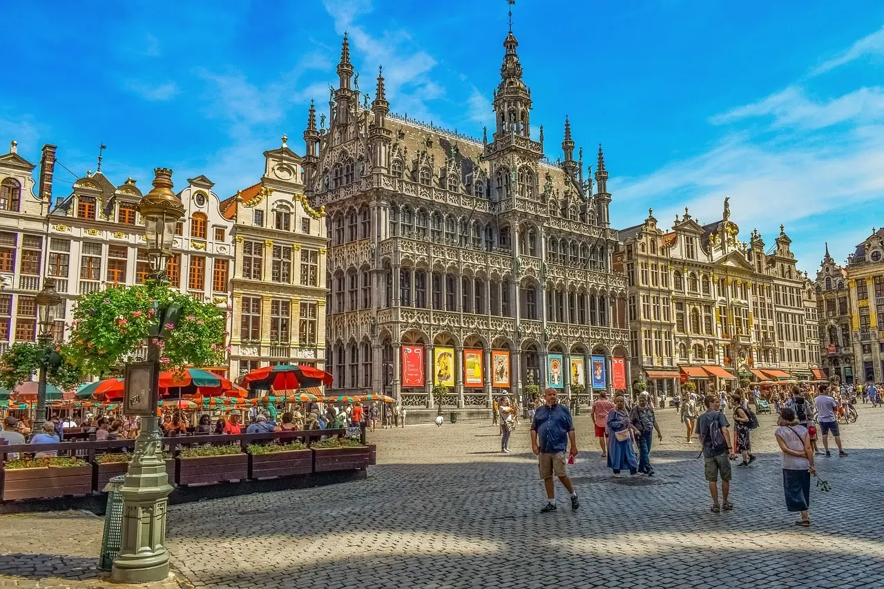 Hvordan er vejret i Bruxelles i uge 42?